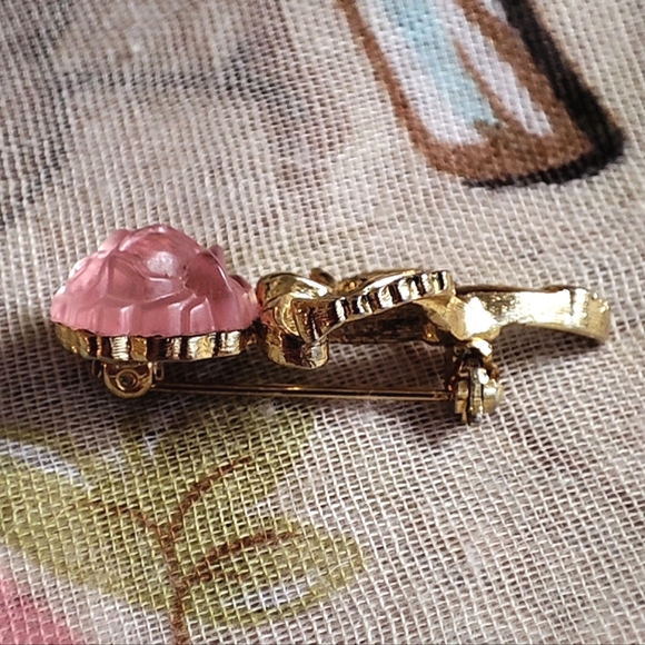 Whiting & Davis Fruit Salad Pink Rose Molded Lucite Vintage Brooch Gold Tone EUC - Picture 3 of 13